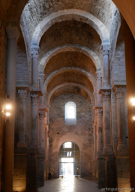 Monasterio de Sant Pere de Rodes: iglesia prerrom&aacute;nica
