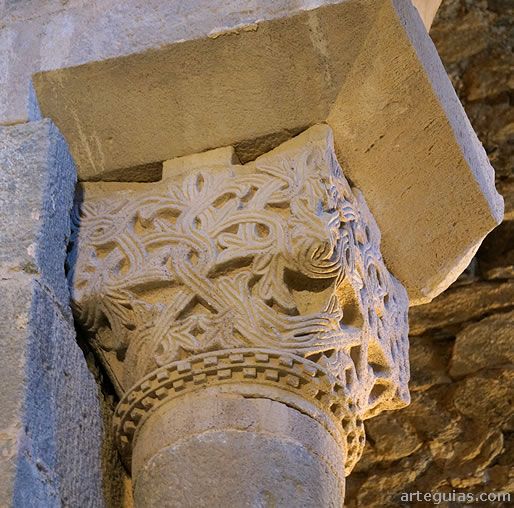 Capitel de la iglesia