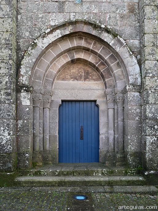 Sencilla puerta septentrional