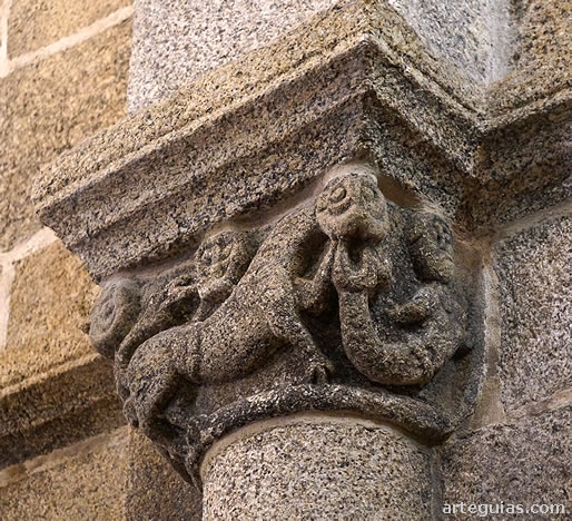 Capitel interior zoomorfo