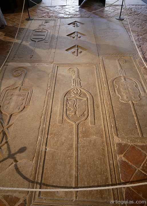 Lauda con escudos her&aacute;ldicos