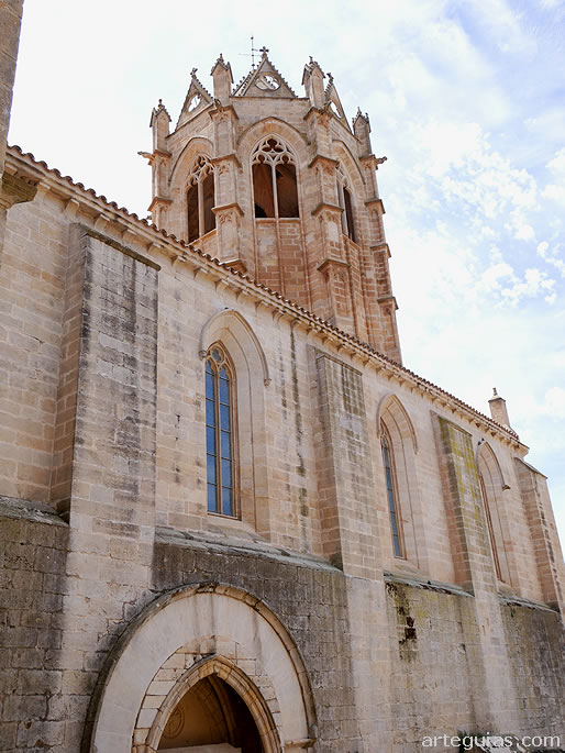 Exterior de la iglesia del Monasterio de Vallbona de les Monges, Lleida
