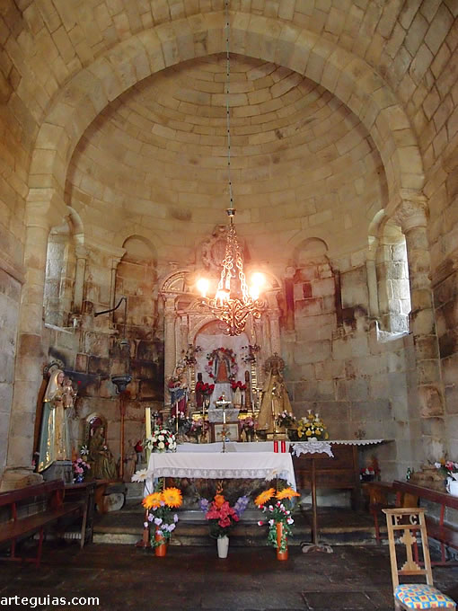 Interior del &aacute;bside