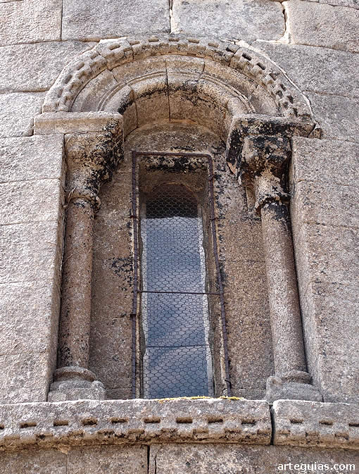 Ventanal del &aacute;bside