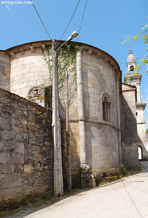 &Aacute;bside de la iglesia del Monasterio de Santa Mar&iacute;a de Ferreira de Pallares, Lugo