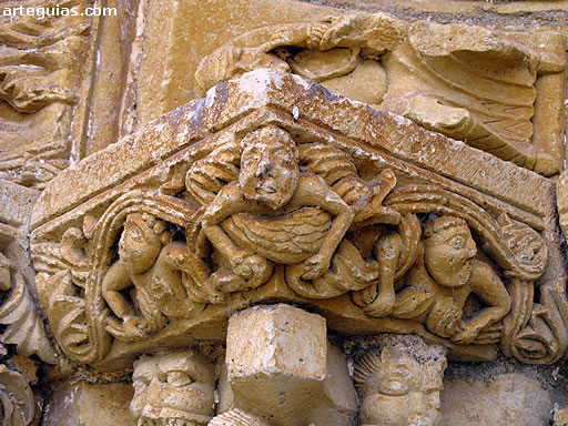 Cimacio de un capitel