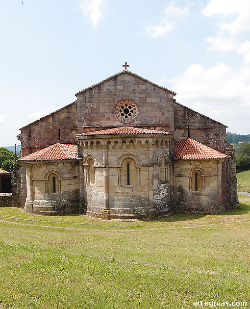 Imagen de la excepcional cabecera. Iglesia del antiguo Monasterio de Santa María de Mezonzo, A Coruña