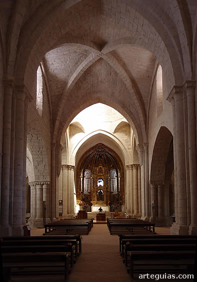 Nave central de la iglesia del Monasterio de Santa Mar&iacute;a de Valbuena