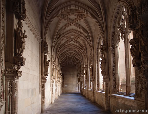 Piso inferior del claustro