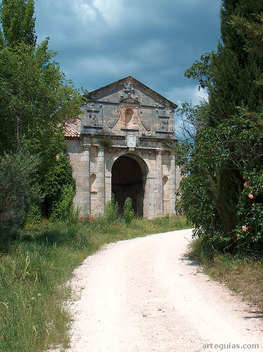 Porter&iacute;a del monasterio