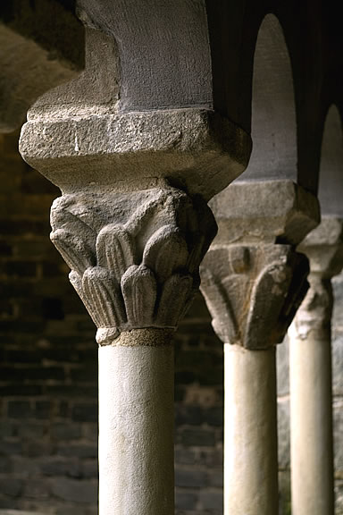 Capiteles del claustro