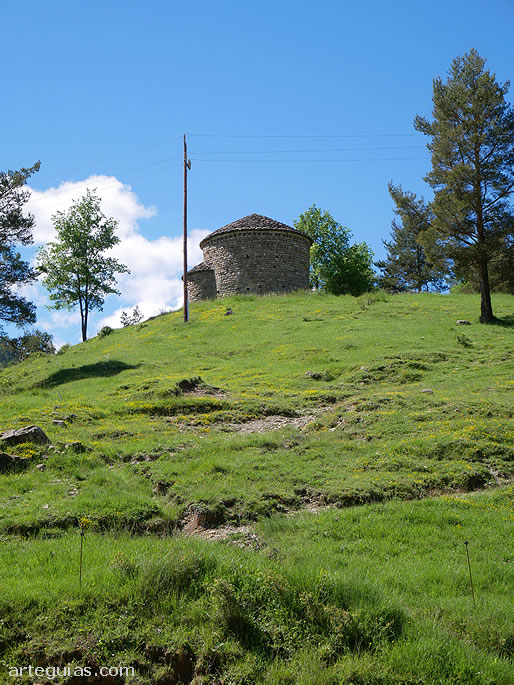 Iglesia de Sant Miquel de Lillet