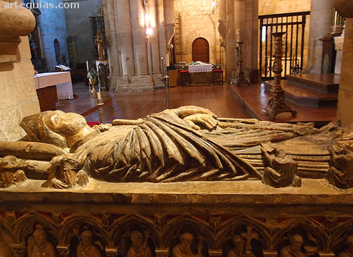 Sarc&oacute;fago g&oacute;tico