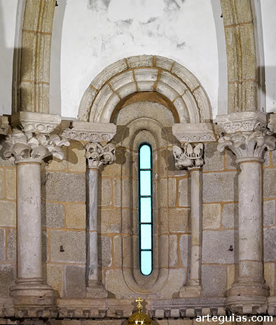 Interior del &aacute;bside