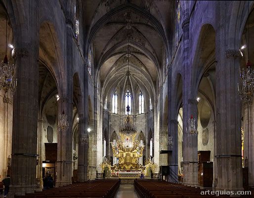 Arquitectura interior de la iglesia de Santa Eulalia de Palma de Mallorca