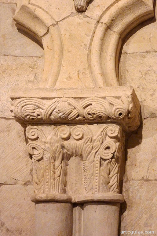 Capiteles del &aacute;bside