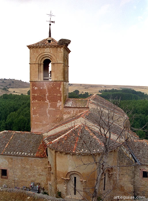 La iglesia de Caballar desde el este