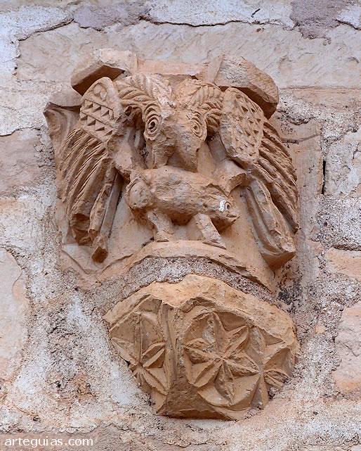 Relieve románico en la iglesia de Cerezo de Abajo
