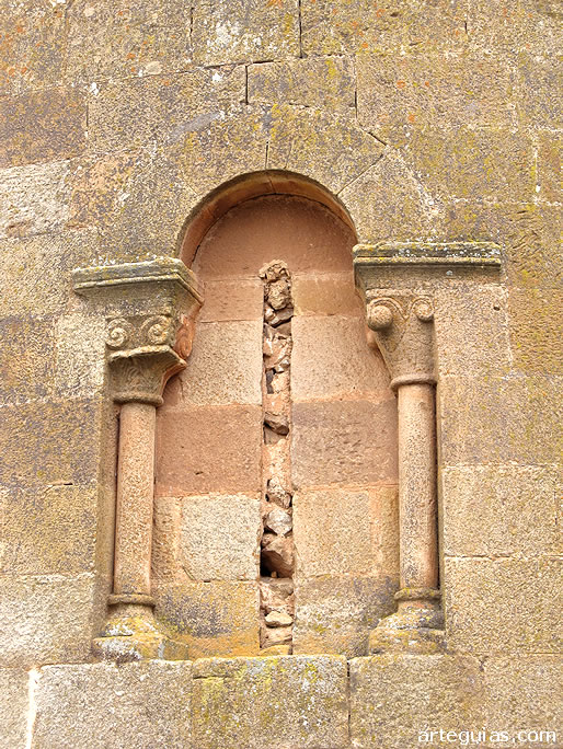 Ventanal del ábside