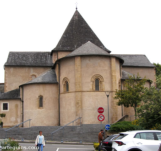 Cabecera de la iglesia de Morla&agrave;s