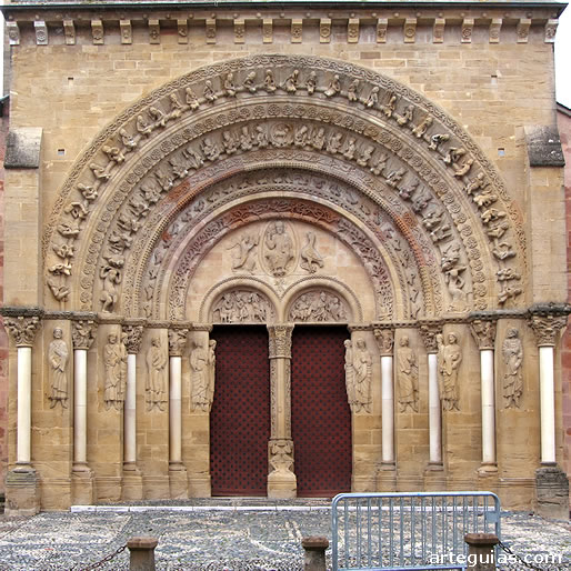 La famosa portada de Santa Fe de Morla&agrave;s