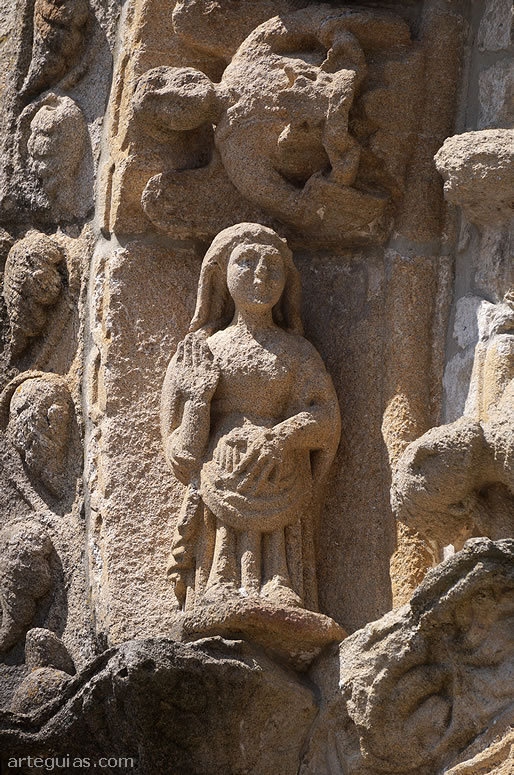 Virgen de la Esperanza en la portada