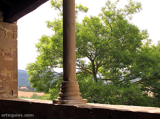 Vista desde el p&oacute;rtico sur