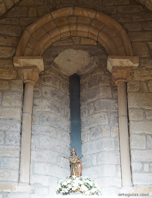 Ventanal de la cabecera