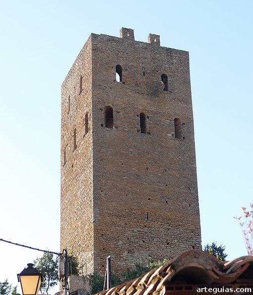 Torre defensiva de Luz&aacute;s, siglo XI