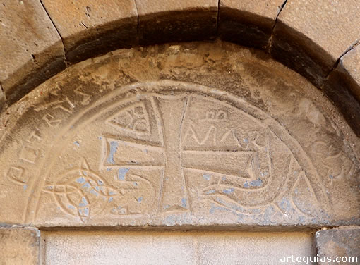 T&iacute;mpano de la puerta rom&aacute;nica de la iglesia de Luz&aacute;s