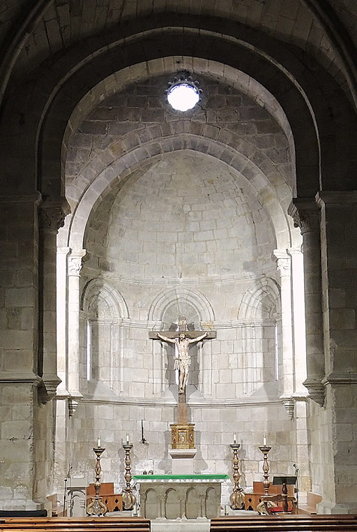 Interior de la cabecera