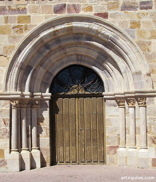 Puerta del muro meridional exterior 