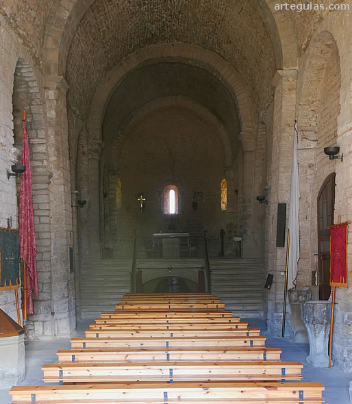 Interior de Sant Esteve de Olius