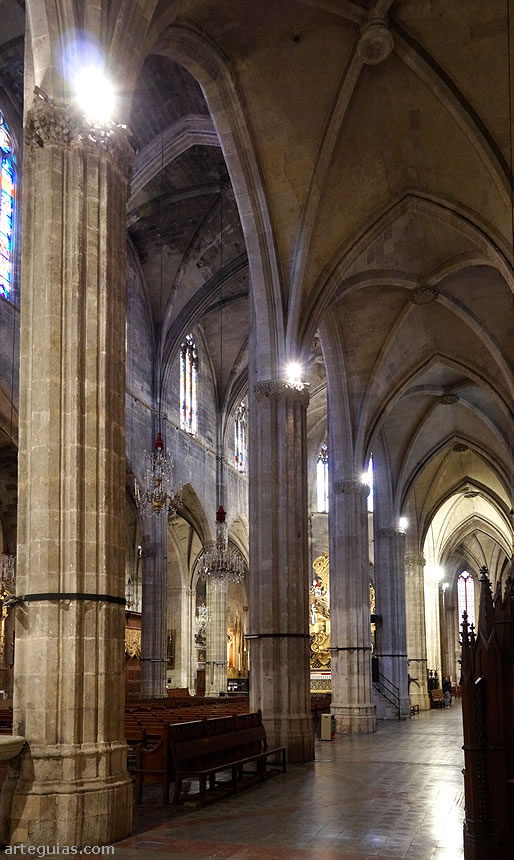 Nave lateral sur