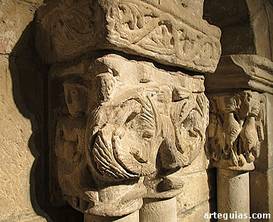 El interior de la iglesia de San Juan de Villanueva oculta agradables sorpresas