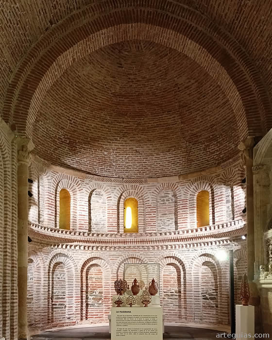 Iglesia de Santiago de Alba de Tormes, Salamanca
