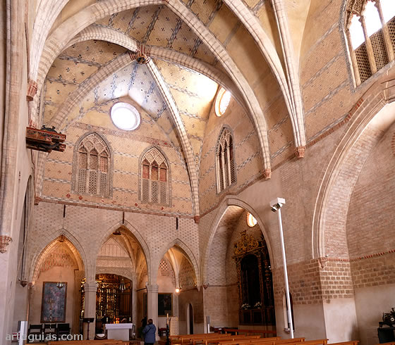 Interior de la iglesia mud&eacute;jar de Tobed, Zaragoza