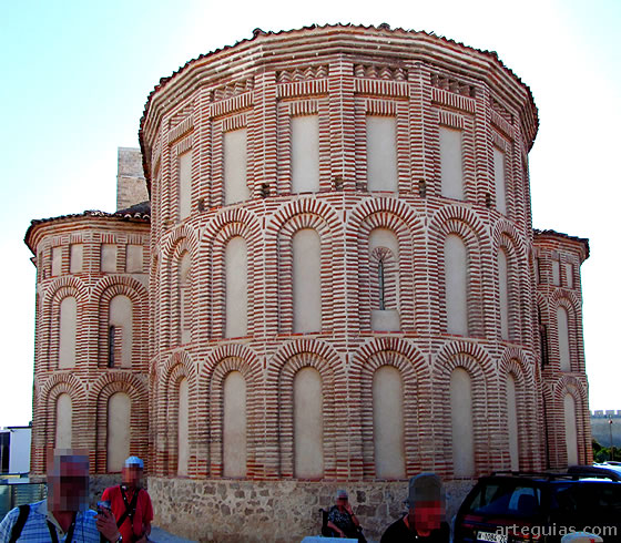 Mud&eacute;jar de Castilla y Le&oacute;n en la iglesia de San Mart&iacute;n de Cu&eacute;llar, Segovia