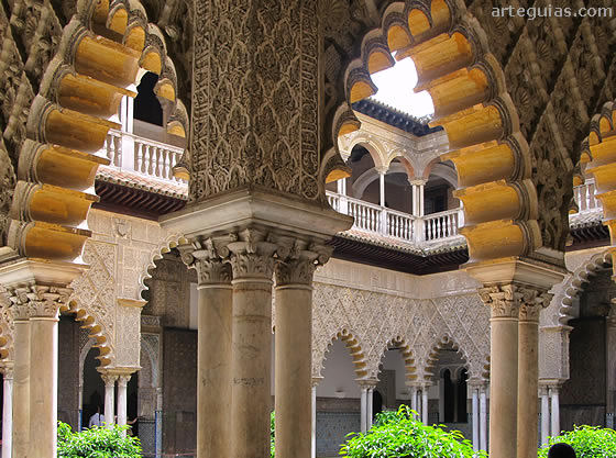Patio principal del Real Alc&aacute;zar de Sevilla