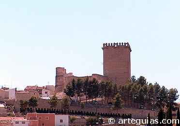 Vista del castillo de Moratalla