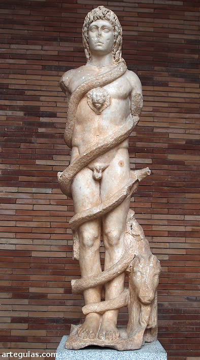 En el Museo Nacional de Arte Romano de M&eacute;rida se exponen numerosas piezas escult&oacute;ricas relacionadas con el culto mitraico, como este Cronos Mitraico