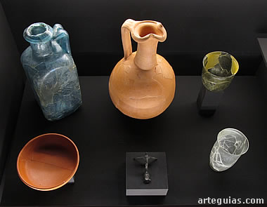 Vasijas y utensilios de época romana