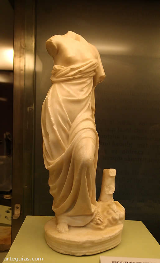 Estatua romana posiblemente de Venus. Museo de Ja&eacute;n