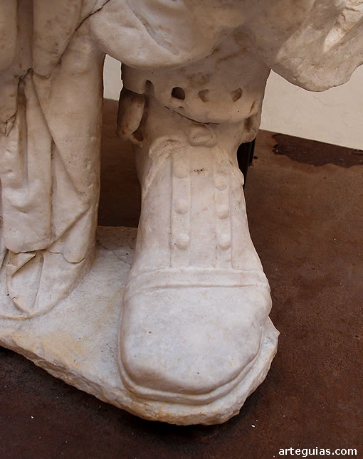 Calzado de Cal&iacute;gula