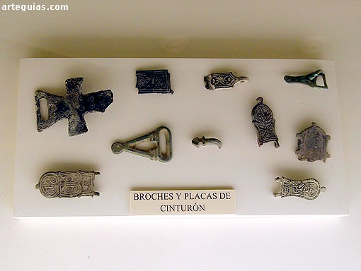 Museo Arqueol&oacute;gico e Hist&oacute;rico de Baena: f&iacute;dulas y hebillas de cintur&oacute;n de &eacute;poca visigoda