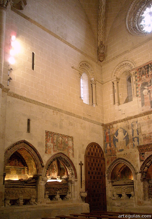 Los sepulcros y pinturas del brazo sur del transepto de la Catedral Vieja de Salamanca