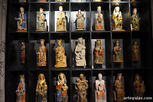 El Museo Catedralicio y Diocesano de Pamplona destaca por su colecci&oacute;n de imagener&iacute;a rom&aacute;nica y g&oacute;tica