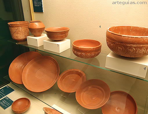Museo de la Romanizaci&oacute;n, Calahorra: Piezas de cer&aacute;mica (Terra Sigillata)