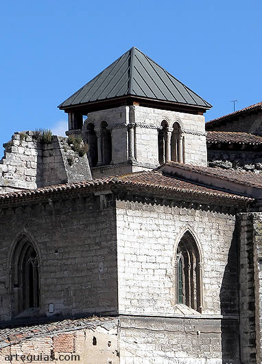 Torre románica de la primera colegiata