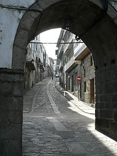 Una de las puertas de acceso al casco urbano medieval de Betanzos